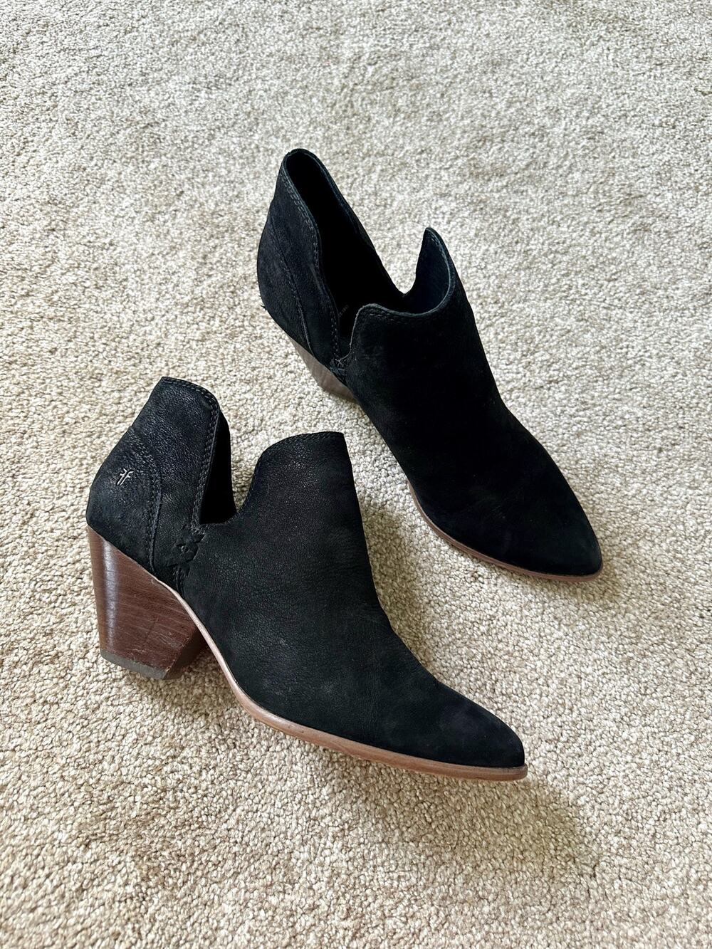 Frye Reina Side Cutout Black Suede Leather Ankle Boots Size 9.5